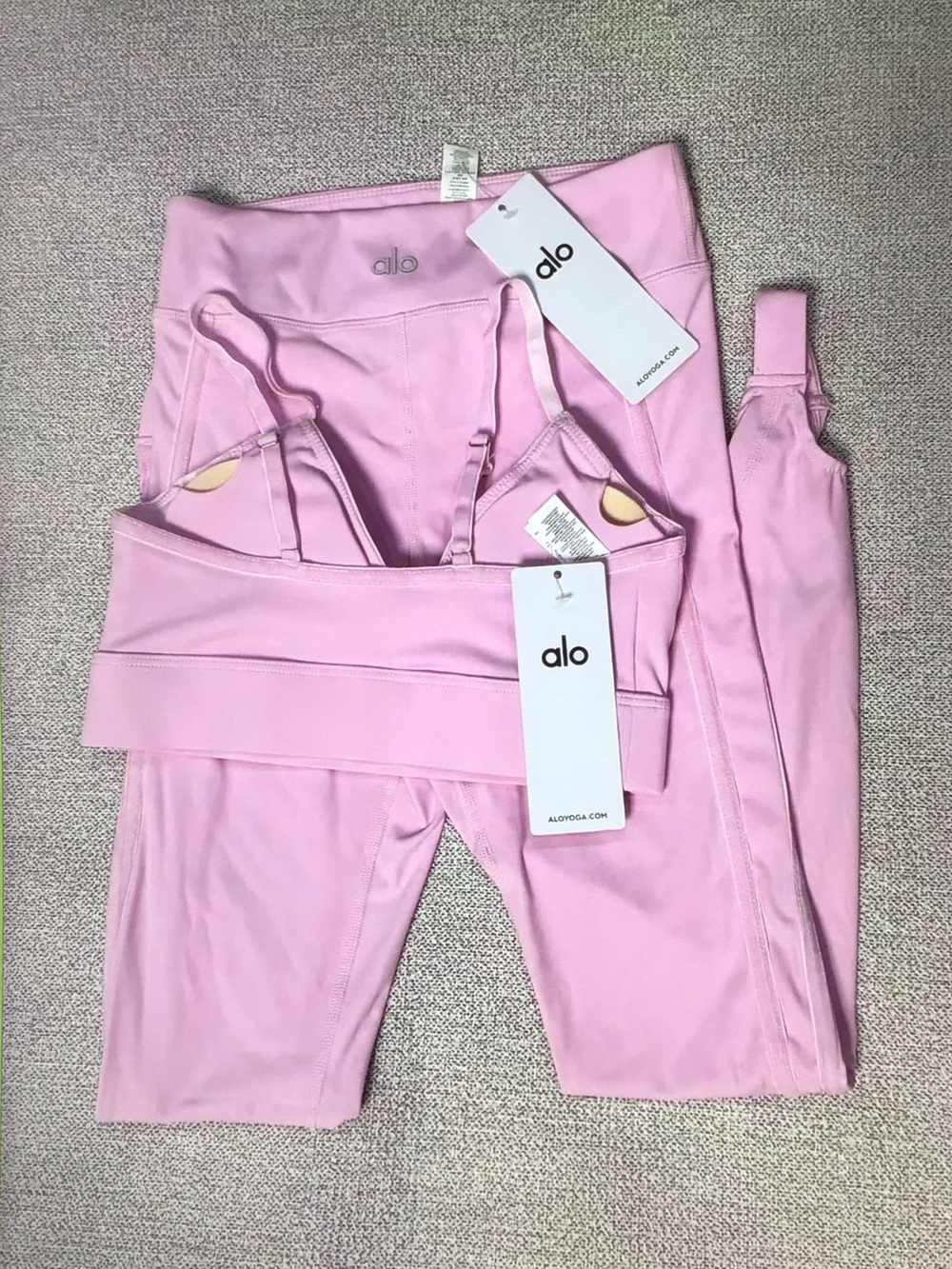ALO Yoga Lavender Pink Bralette and Leggings Set - Picture 4 of 4